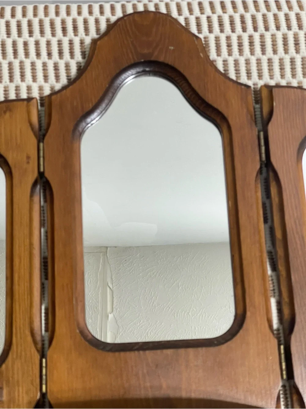 Vintage Wood Tri-View Wall Mirror Shelf in Brown